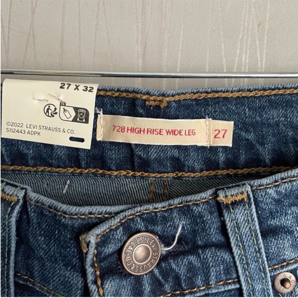 LEVIS Jeans Wide Leg NWT High Rise 728 Premium Woodstock Dark Wash Blue Size 27 - Picture 9 of 16